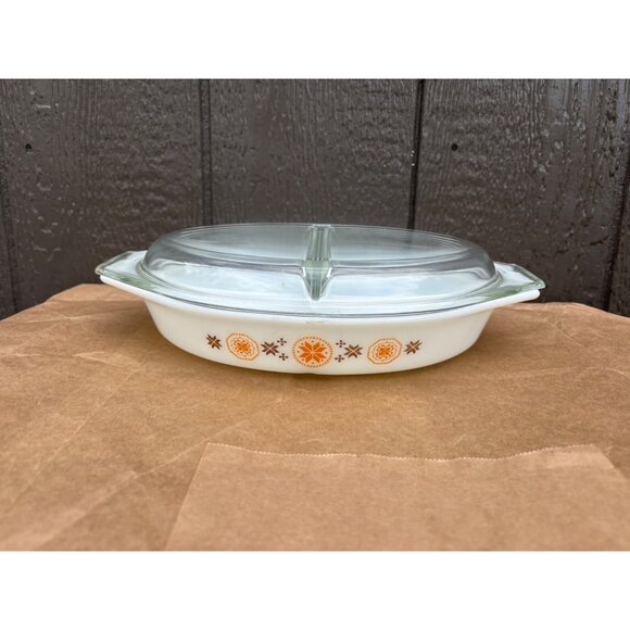 Pyrex Divided Town & Country Casserole Dish Lid Orange Yellow Starburst 1.5 QT - Picture 6 of 14